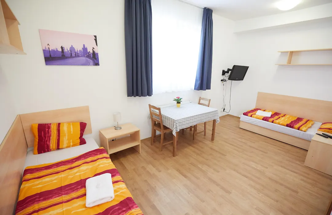 University Hotel-1